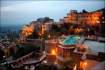 Hotel listing, hotel booking Rajasthan Neemrana