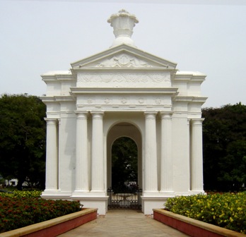 Explore Hotels in Puducherry