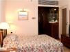 Hotel booking Madh Marve