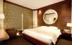 Maharashtra,Pune / Poona,book Sun - n - Sand Hotel